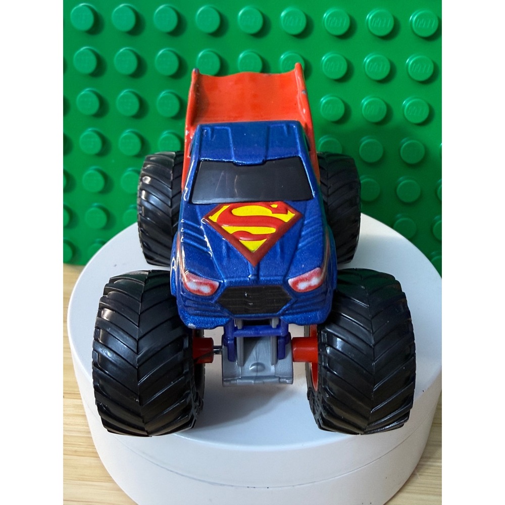 Monster Jam Superman Monster Truck Diecast 1:64 Blue Red DC Comics 2022